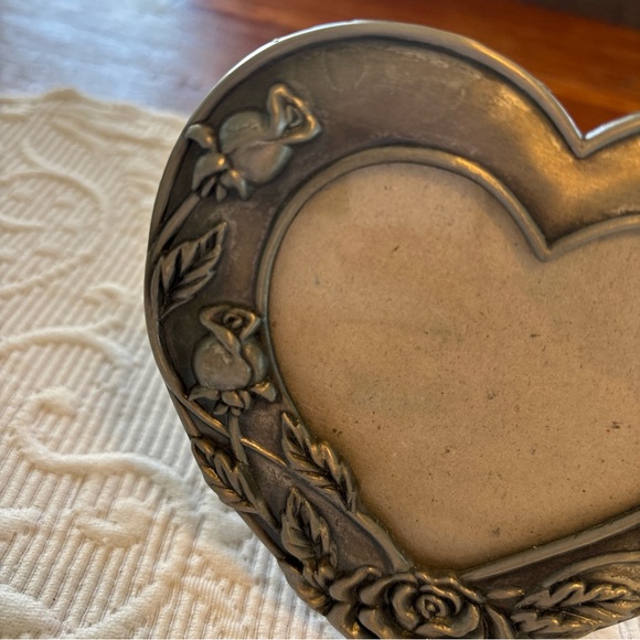 Connoisseur 2 Photo Frames Metal Silver Flowers & Leave Vines‎ Picture Holder - Picture 11 of 16